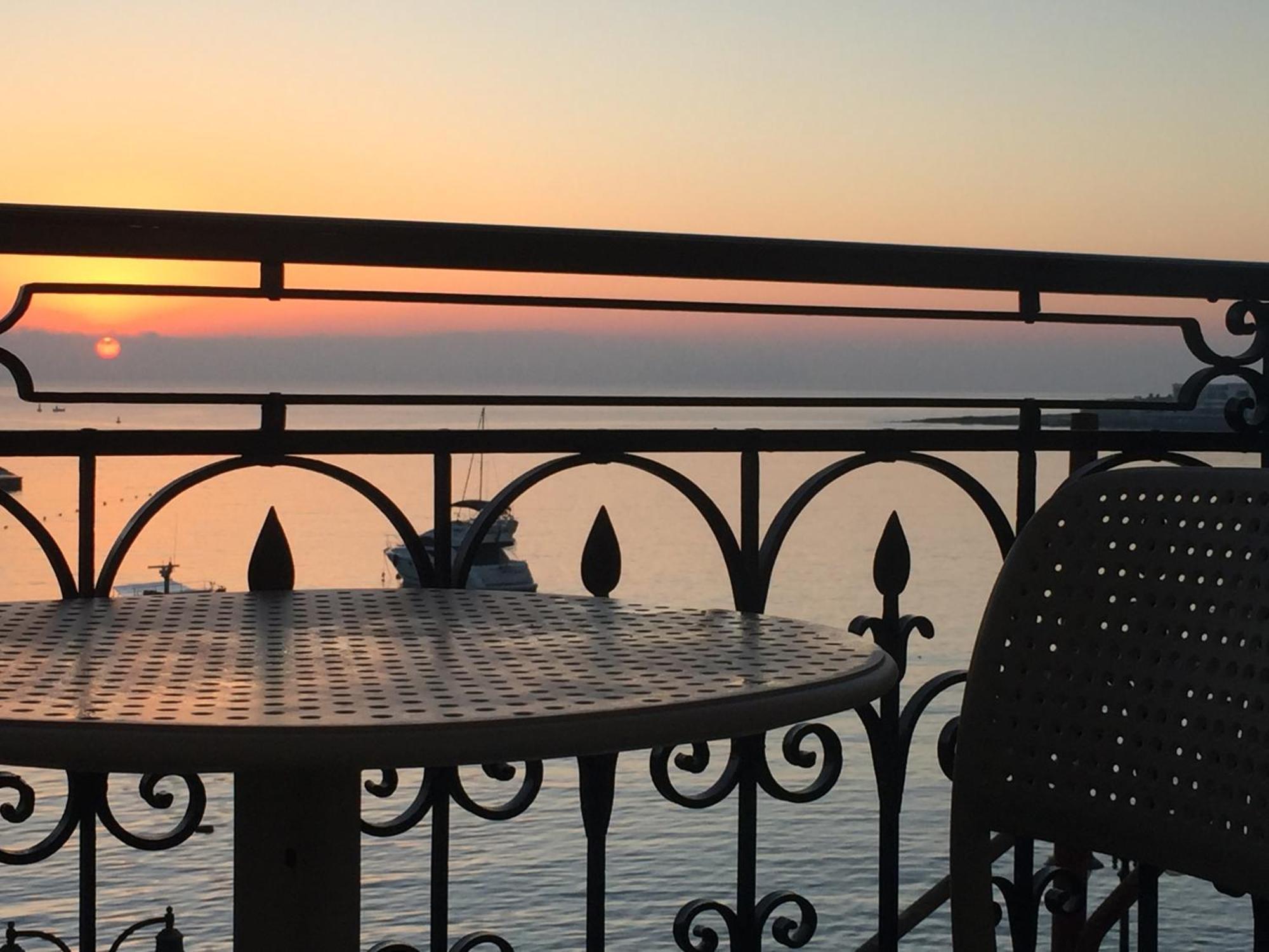شقة Maltese Balcony سانت جوليان المظهر الخارجي الصورة
